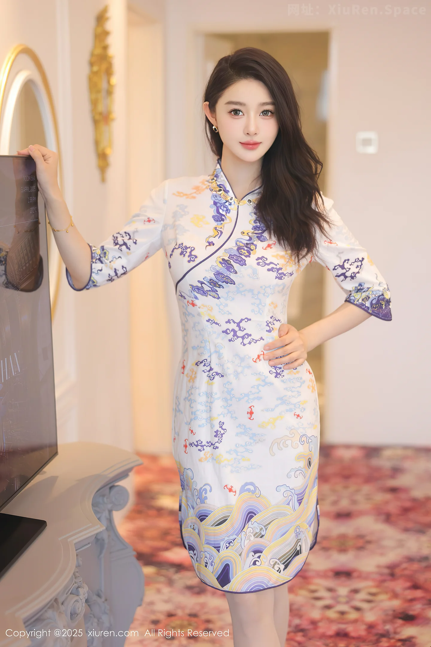 图片[2]-[XiuRen秀人网] VOL.10144 模特Candy糖糖性感空姐制服配超薄肉丝秀丰腴身姿撩人诱惑写真95P-秀人网官方网站